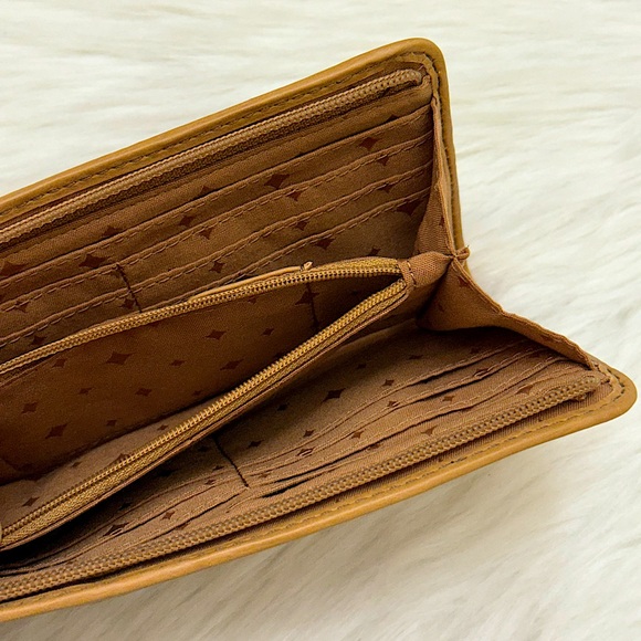 FOSSIL MULTI-COLOR SUEDE ZIPPERED LONG WALLET - Picture 13 of 16